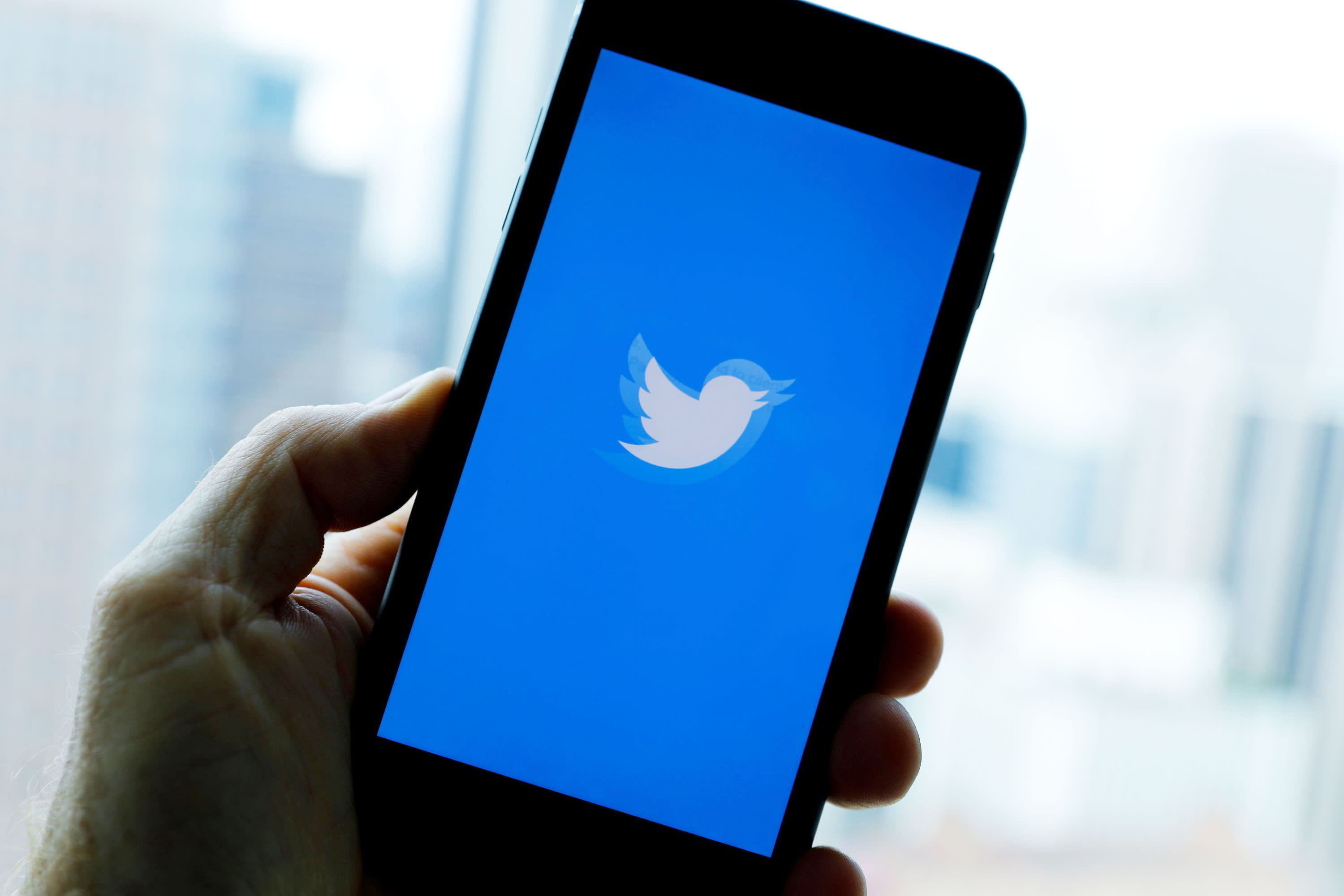 India scolds Twitter for not fully complying with government order