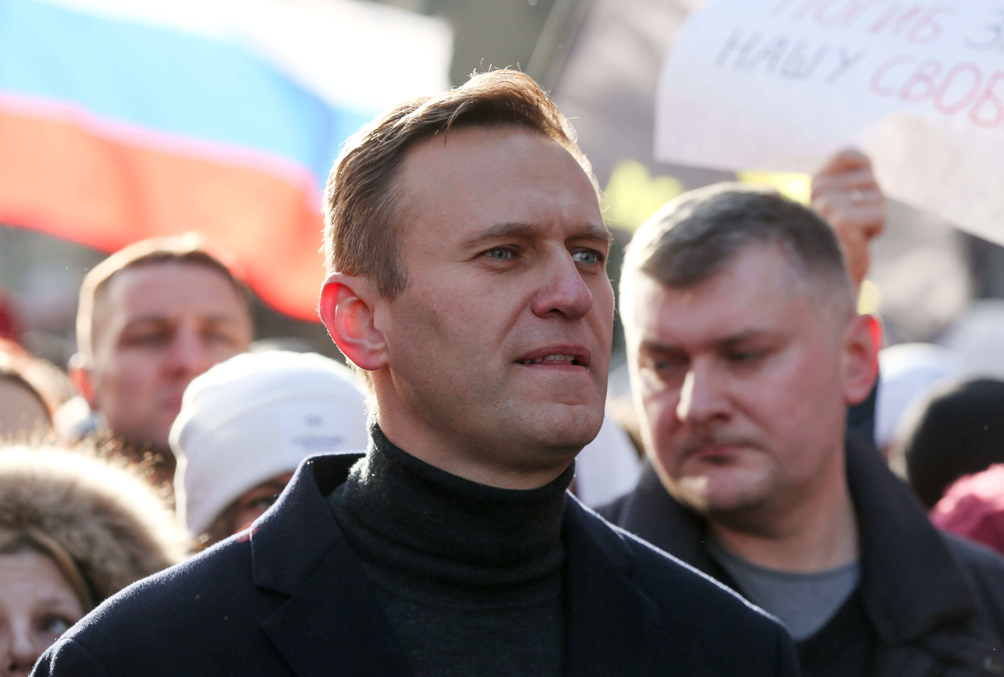 Russian opposition leader Alexei Navalny detained at Moscow airport