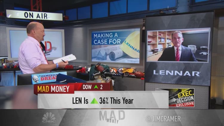 Lennar exec chair talks Q3 earnings, expansions in housing starts and hiring