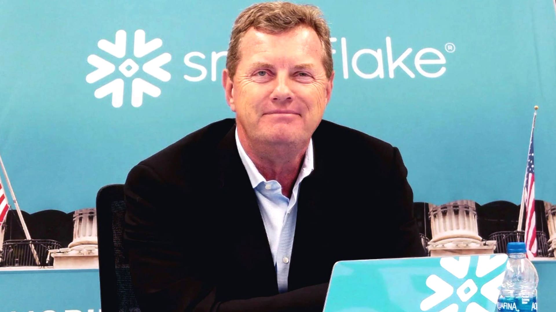 Snowflake says Frank Slootman is retiring as CEO, stock plunges 20%