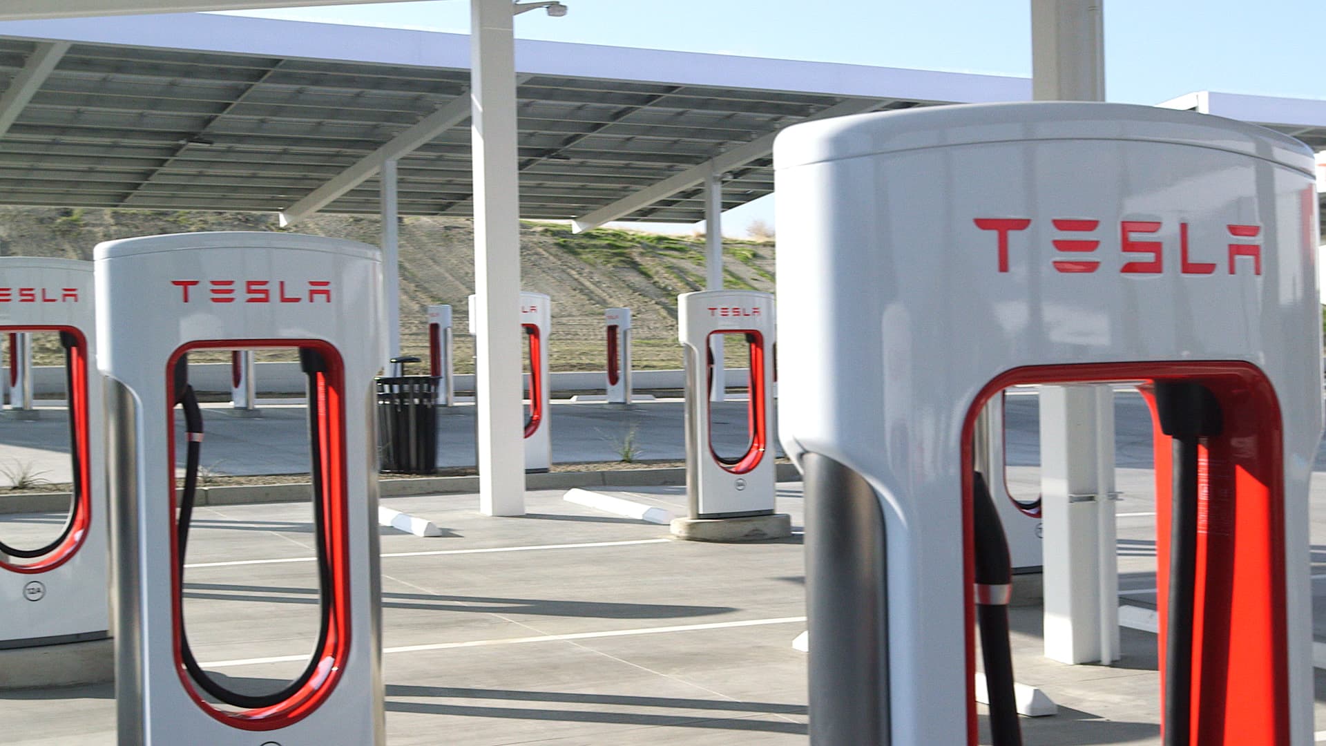 Elon Musk says Tesla will open Superchargers to other cars in 2021
