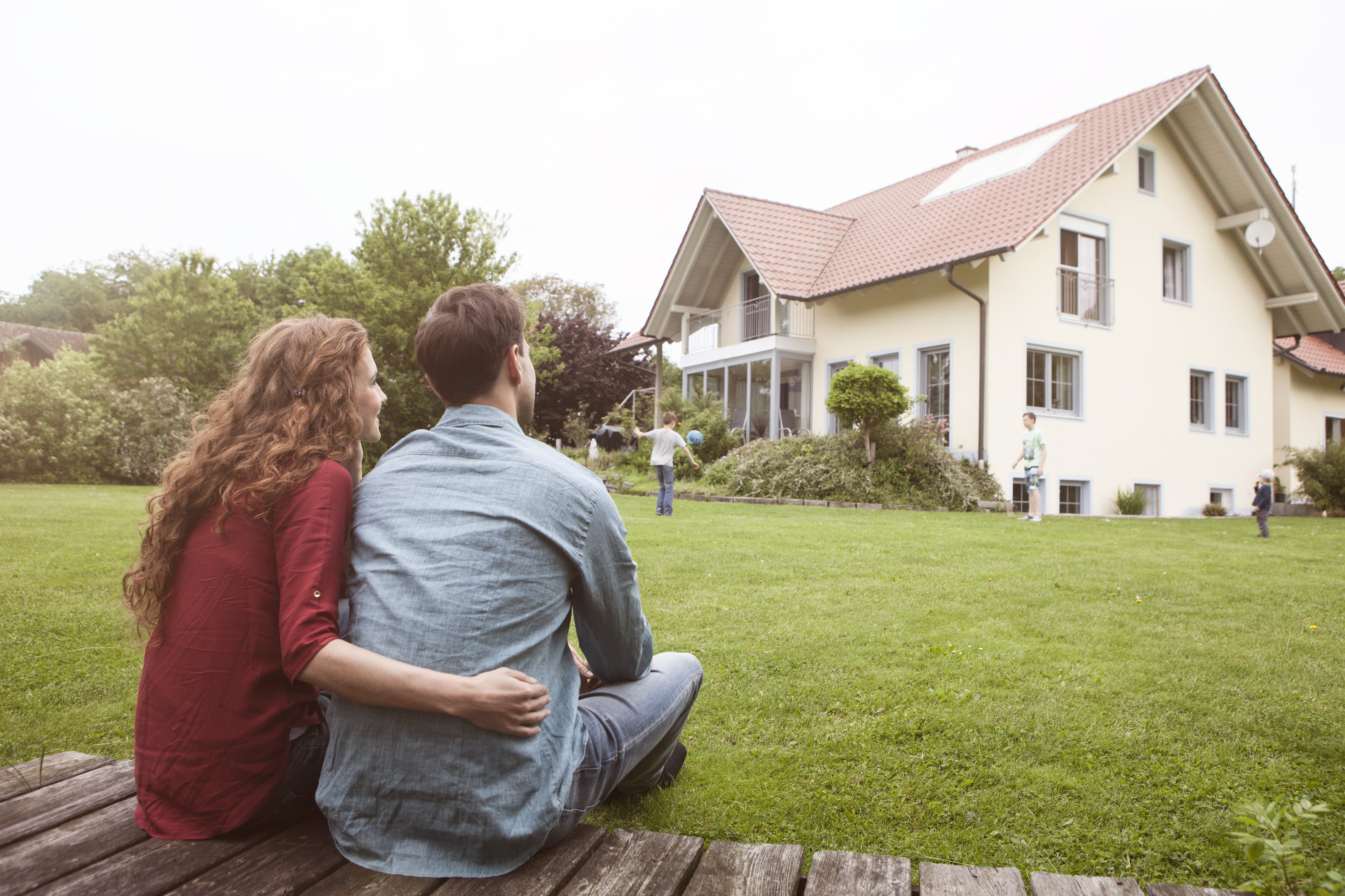 The Pros And Cons Of Refinancing Your Home