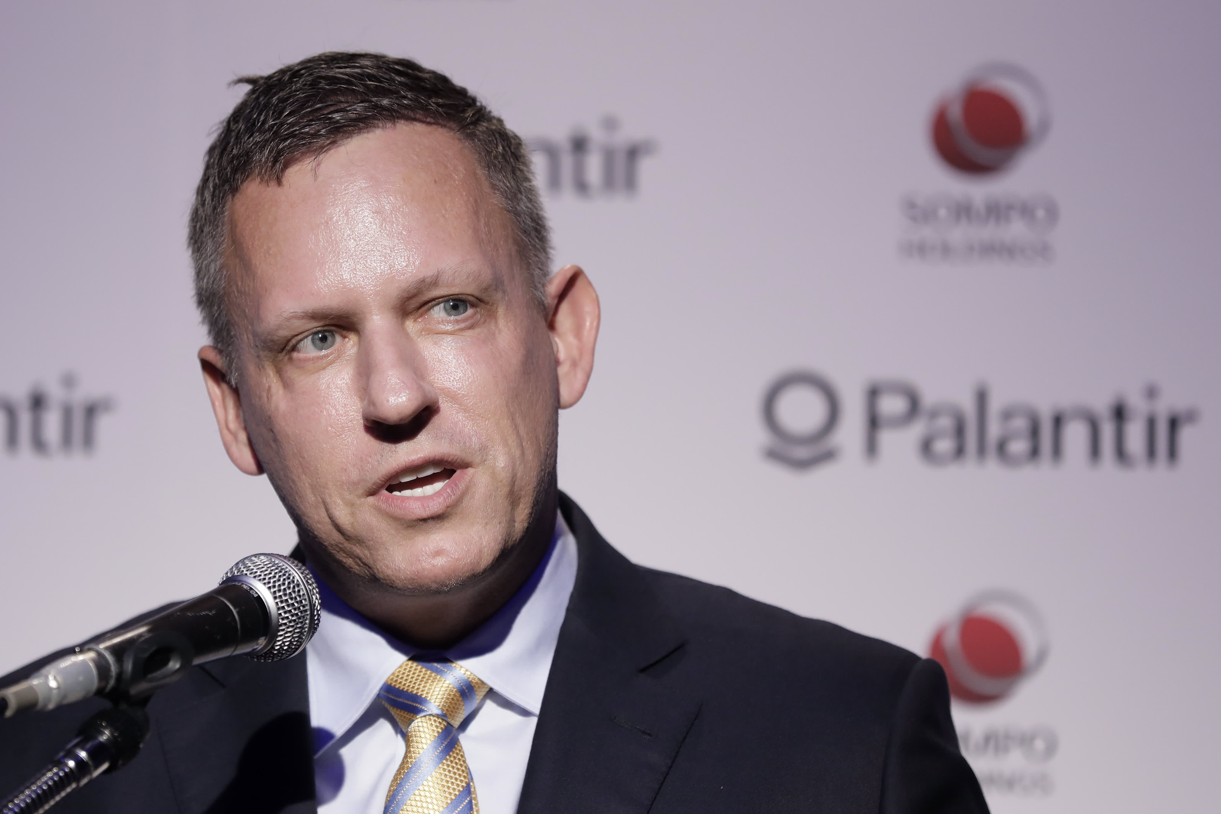 Peter Thiel criticizes Google and Apple for being too close to China