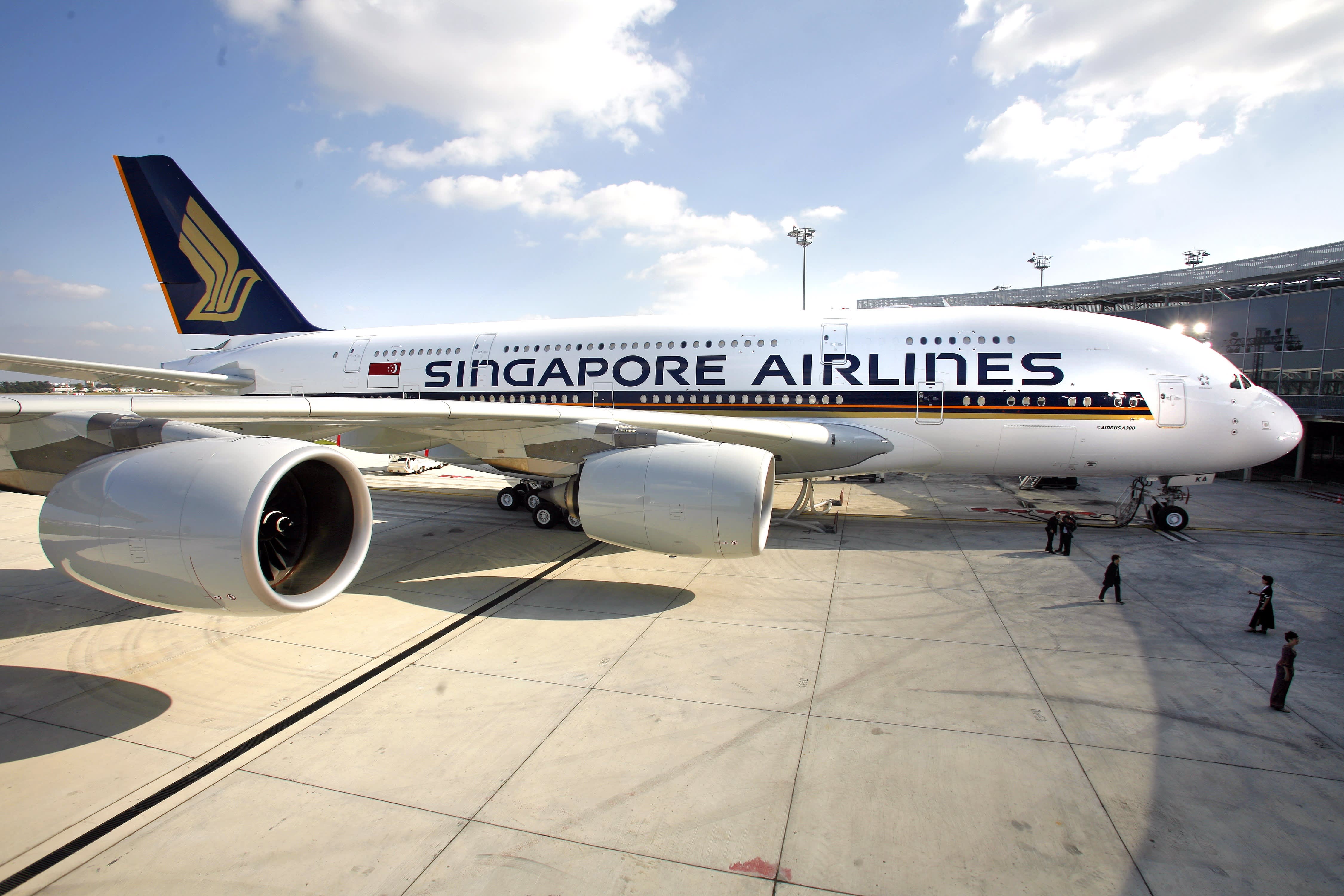 Singapore Airlines drops 'flight to nowhere' but will sell onboard meals