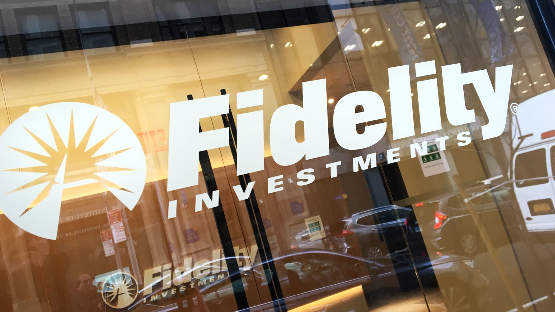 Fidelity is offering 401(k) investors access to bitcoin, the first retirement plan provider to do so