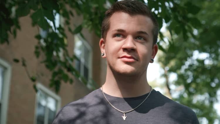 How a 27-year-old ASL interpreter making $60,000 in Boston spends his money