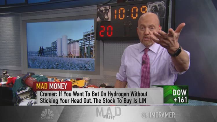 Jim Cramer endorses Plug Power, Linde: 'green hydrogen does represent the future'