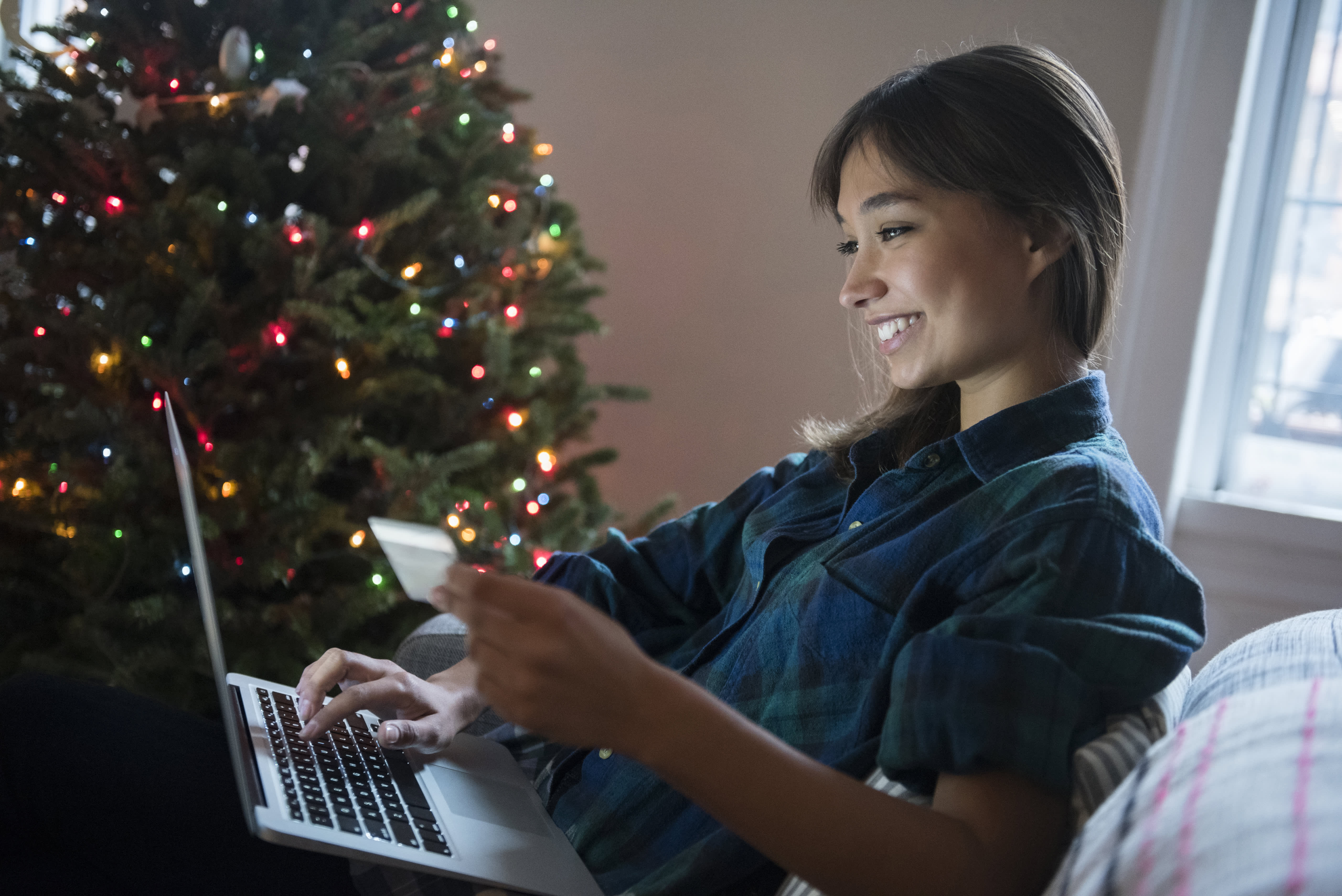 Should You Open a Holiday Savings Account?