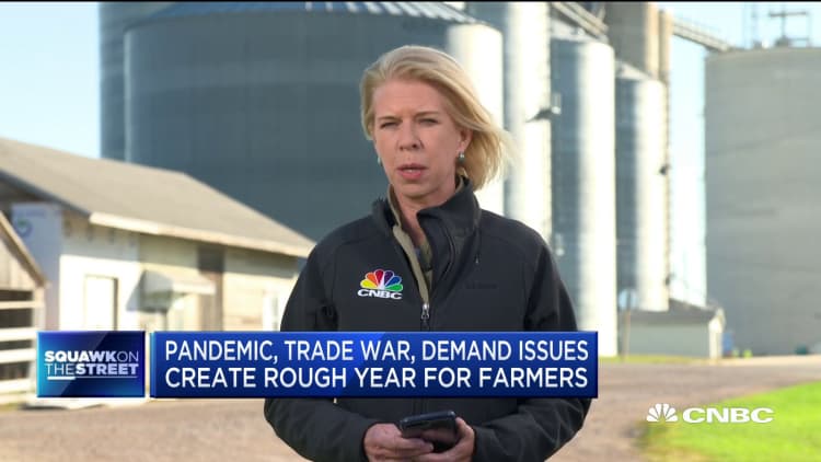 American farmers weather rough 2020 after pandemic, storms and trade war