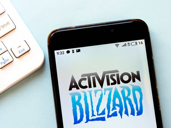 Barclays, bloke edilen Microsoft anlaşmasının ardından Activision Blizzard'da büyük bir satın alma fırsatı olduğunu söyledi, hisselerin %30 arttığını görüyor
