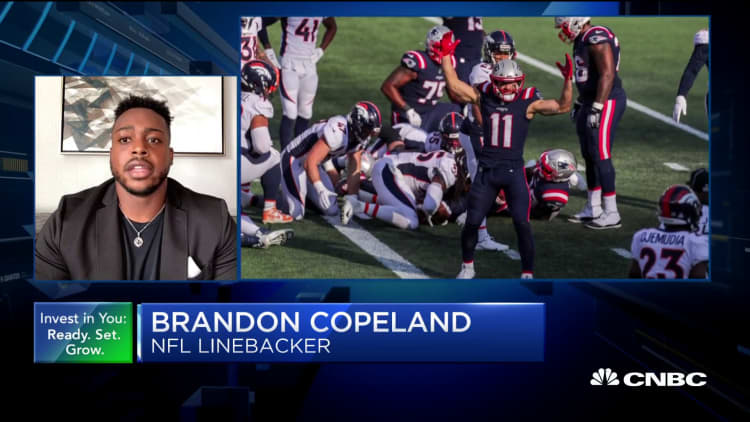 Patriots' Copeland on money management: Pay off debt, find new long-term investments