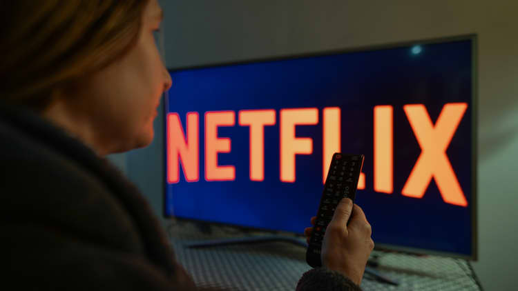 Netflix shares move higher after company announces subscription price hike