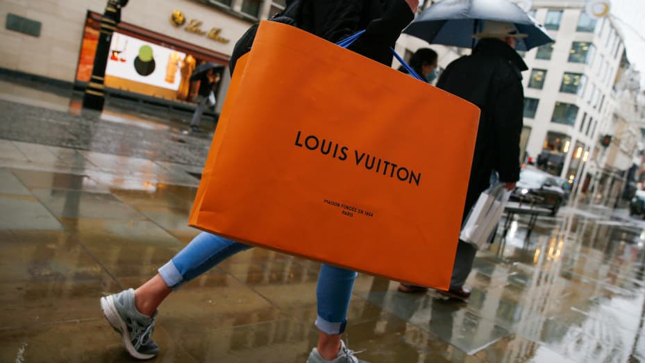 Ultra-rich still shopping for luxury despite inflation, recession fears