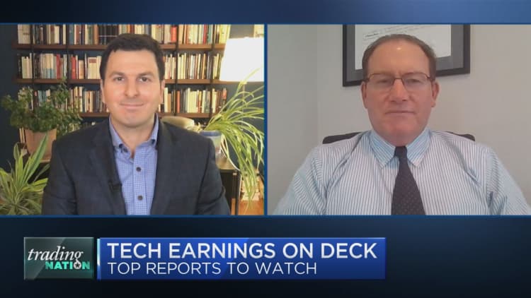 Veteran tech investor looks ahead to Apple, Microsoft and other big earnings reports