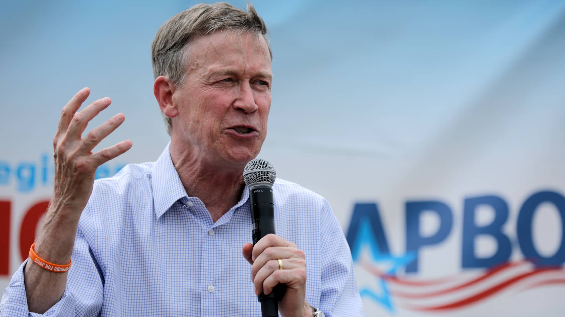 Former Colorado Governor John Hickenlooper delivers a 20-minute campaign speech at the Des Moines Register Political Soapbox at the Iowa State Fair August 10, 2019 in Des Moines, Iowa.