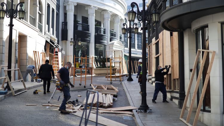 Businesses board up buildings ahead of feared election unrest