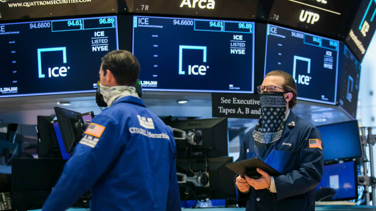 Wall Street points toward lower open