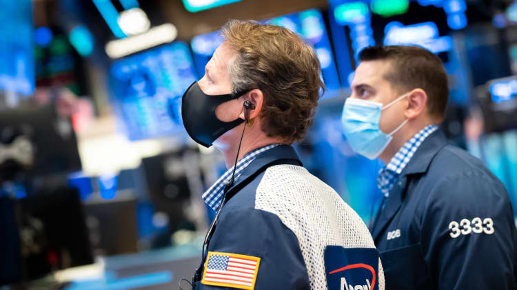 U.S. stock futures rise following losing week