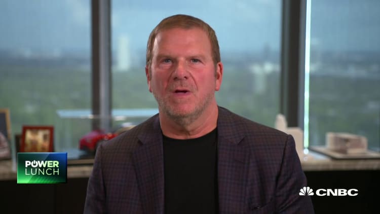 Tilman Fertitta on the post-vaccine economy and election outcome