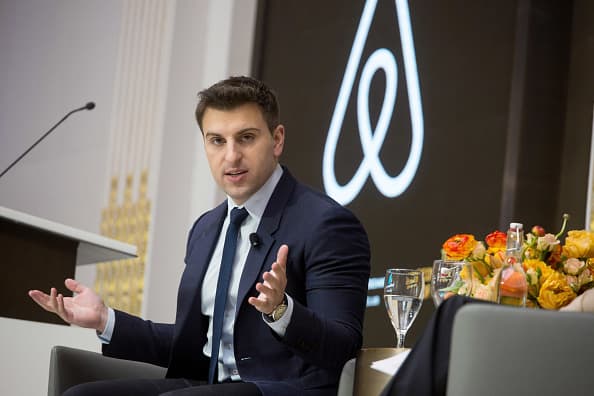 Airbnb beats on earnings and gives strong guidance