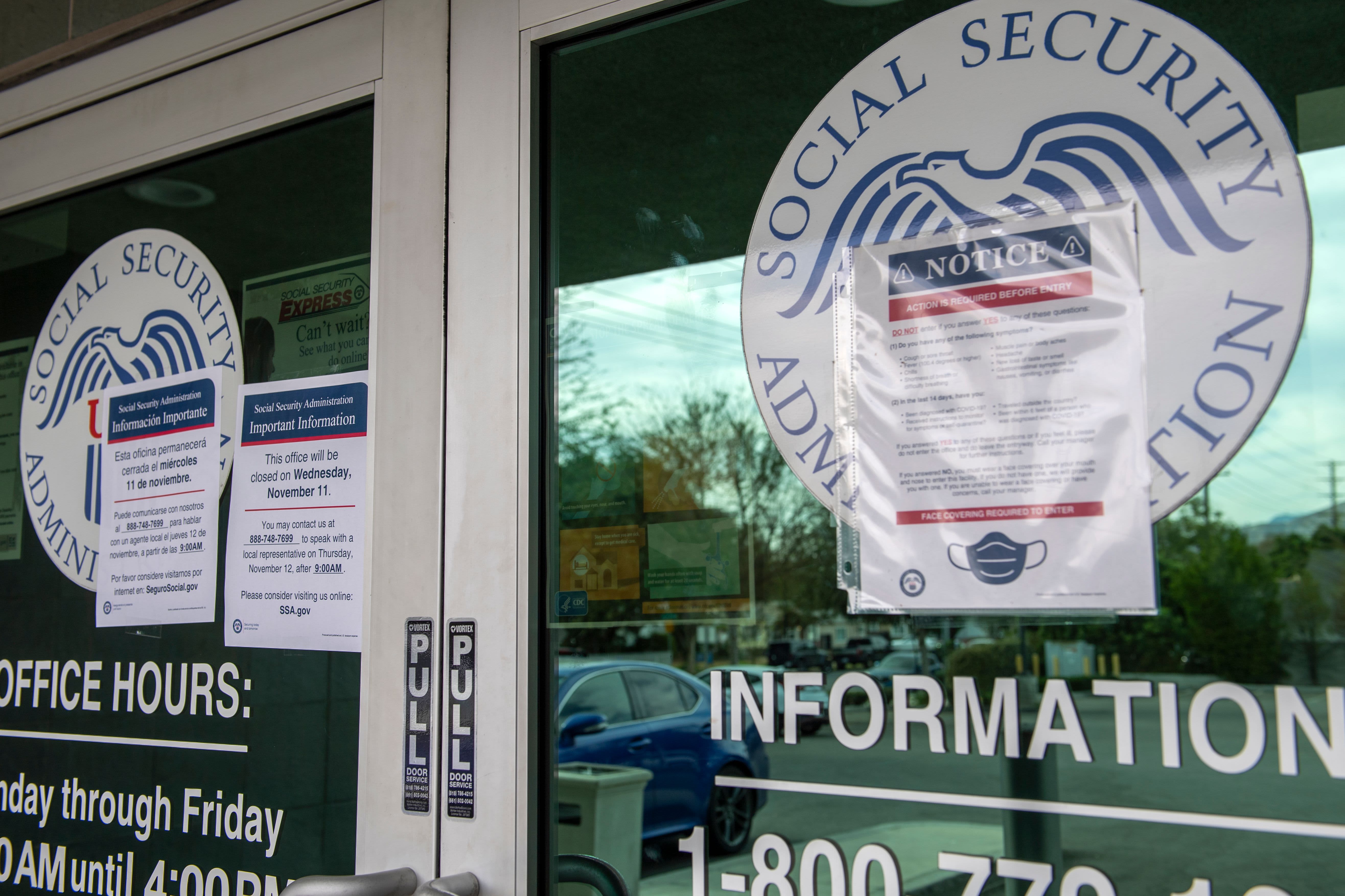 Still waiting on a Social Security benefit application or new card? New report shows how Covid-19 has delayed mail processing - CNBC