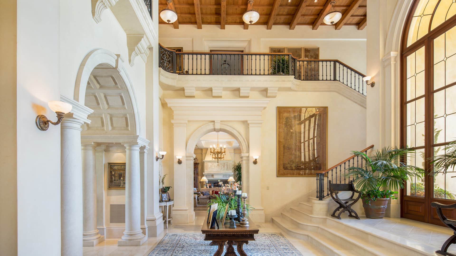 With vaulted ceilings and marble arches, Villa Firenze is reminiscent of an Italian villa.