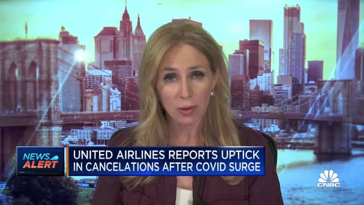 United Airlines reports uptick in cancelations amid Covid surge