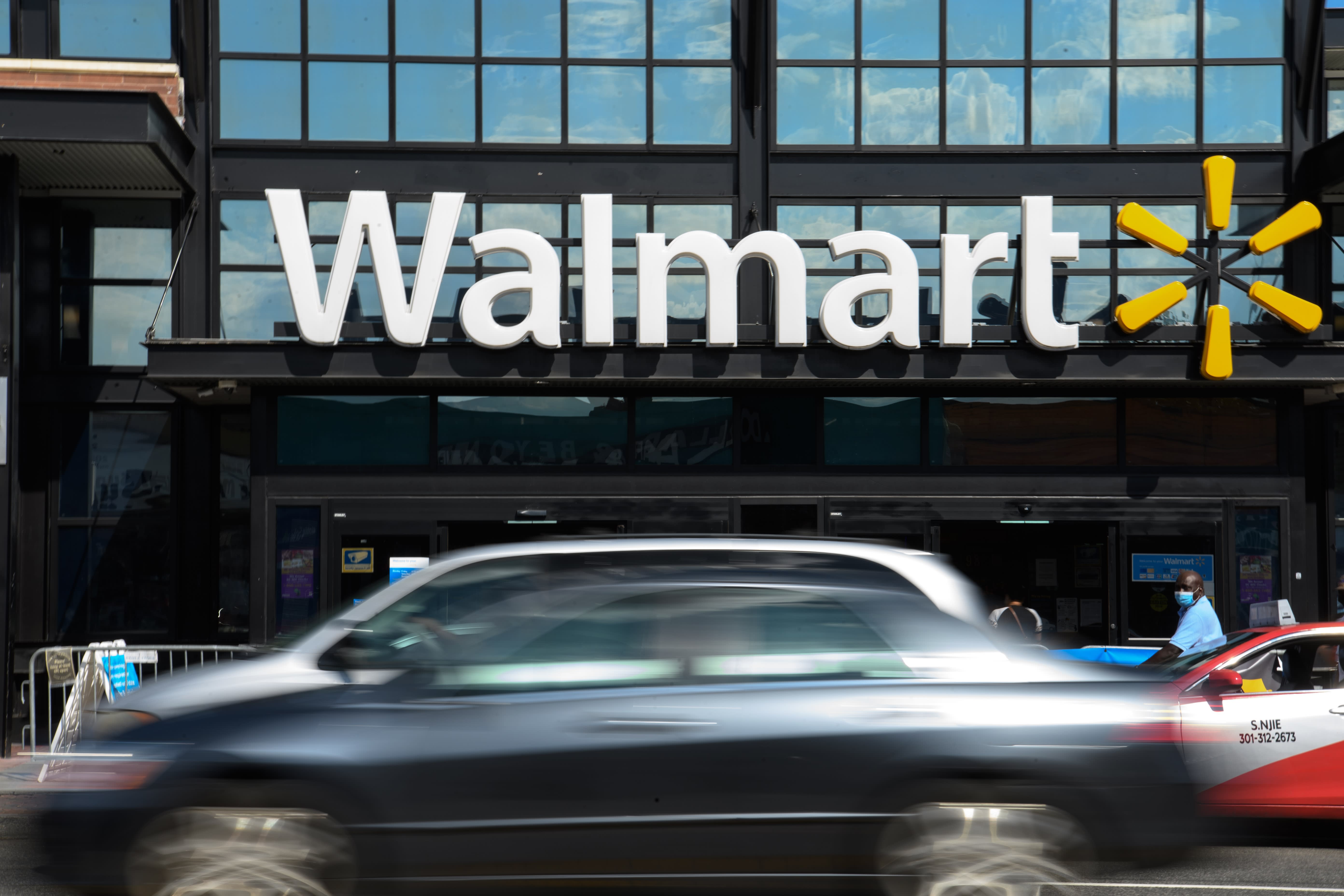Walmart to create fintech startup with investment firm behind Robinhood