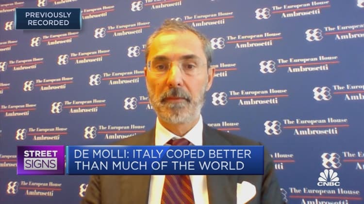 Italy's Covid situation is 'critical, but not dramatic', Ambrosetti's De Molli says