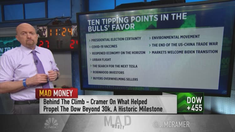 Cramer breaks down 10 'tipping points' that carried the Dow to 30,000