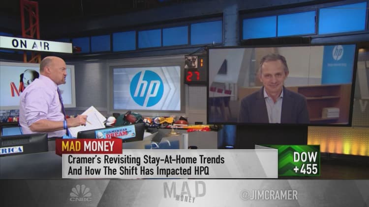 HP CEO talks Q4 earnings beat, improving printer business and raising dividend