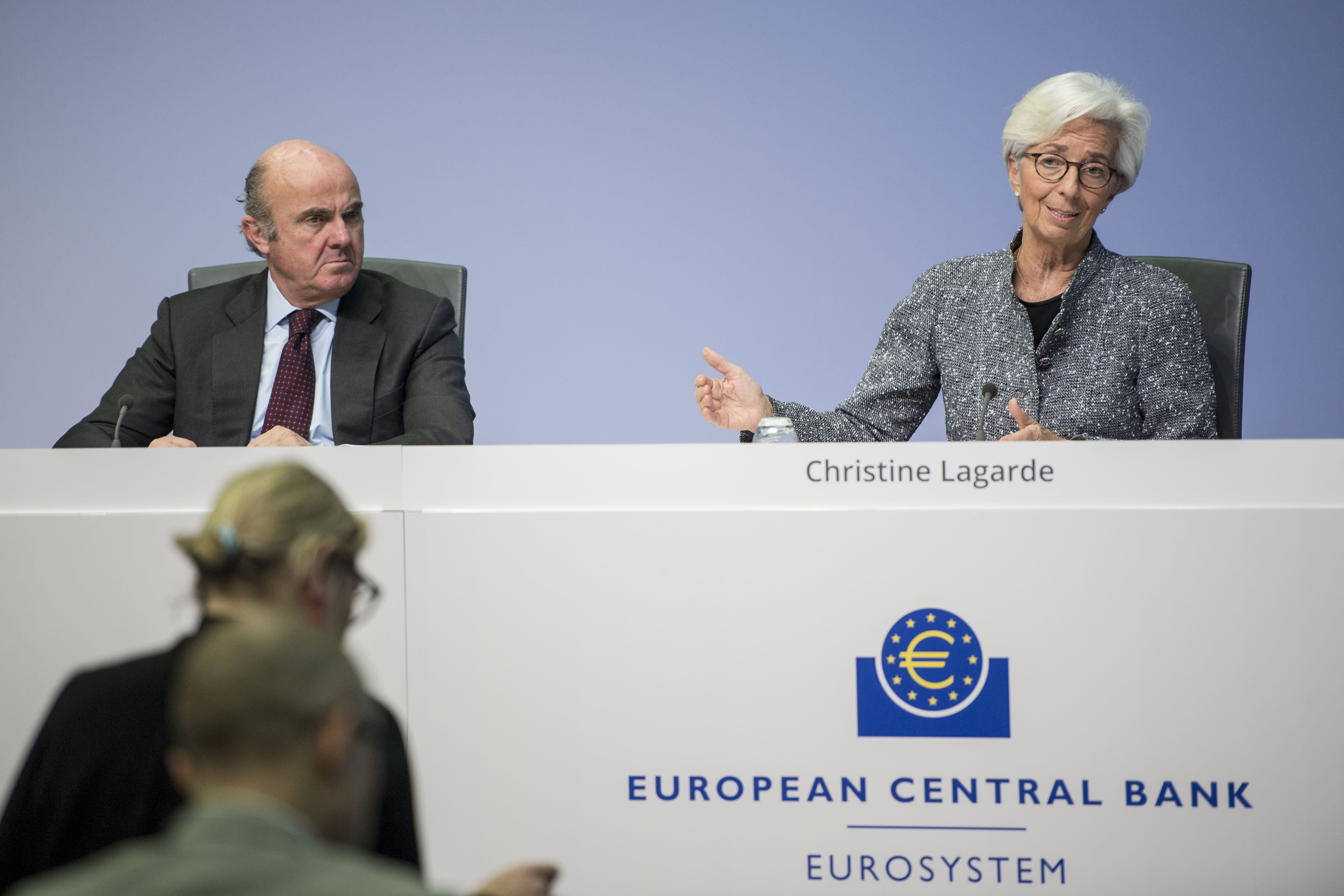 De Guindos von der Europäischen Zentralbank warnt davor, dass die Finanzmärkte anfällig für einen Ausverkauf seien