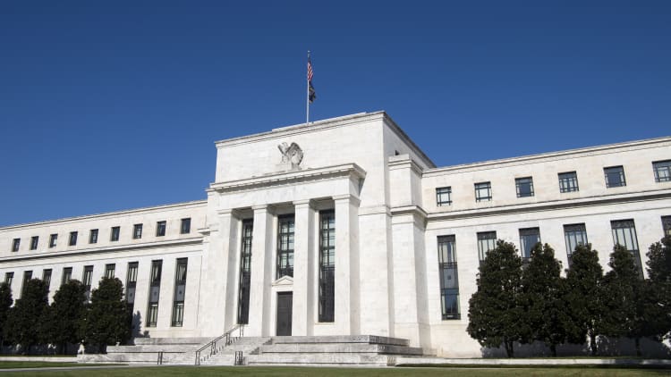 Fed minutes: Fed sees downside risk from virus surge