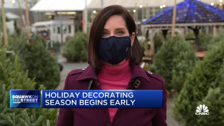 Holiday decorating season begins early during the pandemic