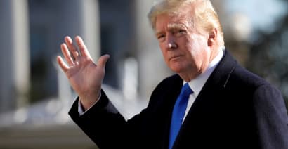 Trump signs bill to avoid shutdown as Congress tries to reach Covid relief deal