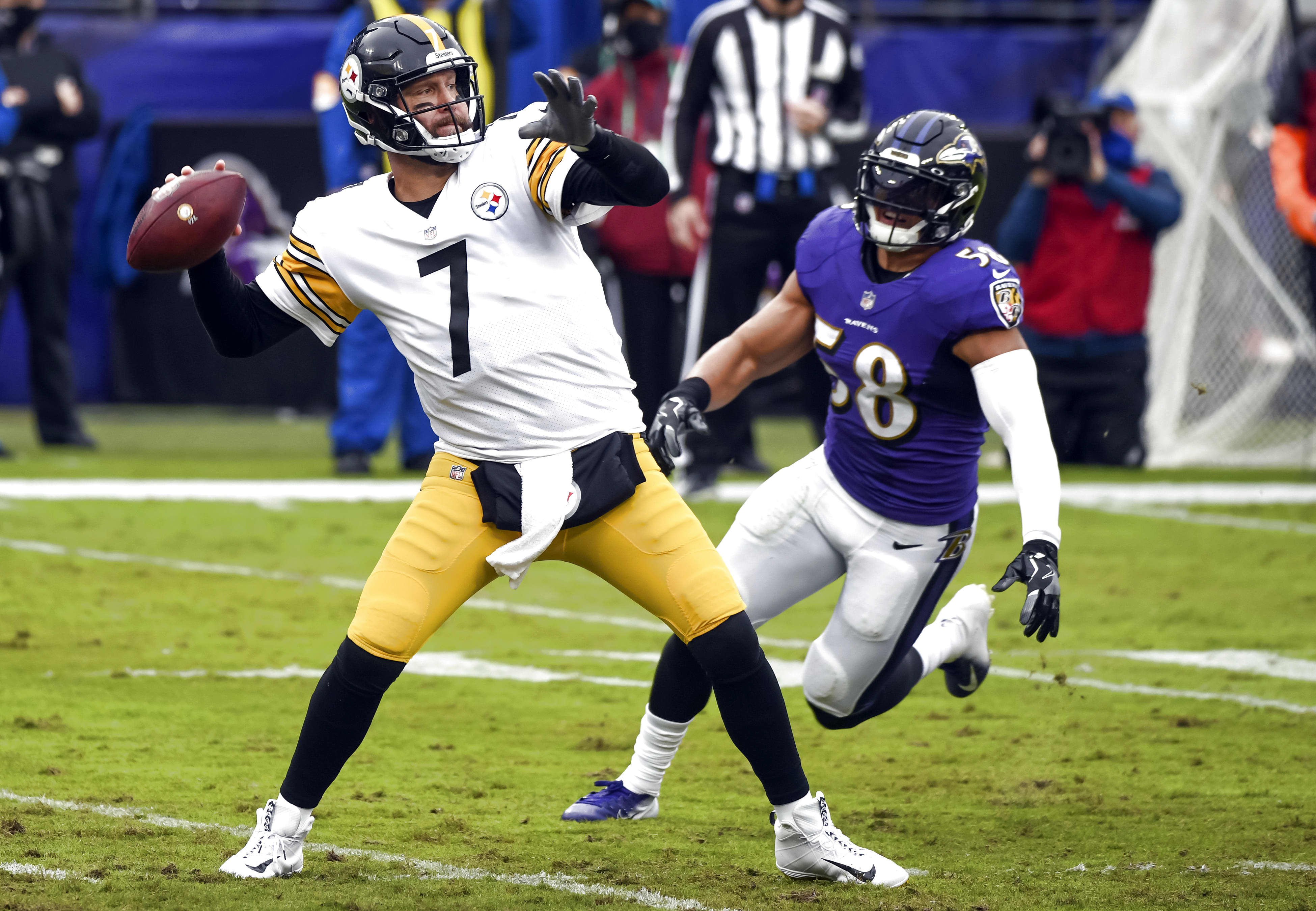 NFL's Steelers-Ravens game postponed a third time due to Covid-19 - CNBC