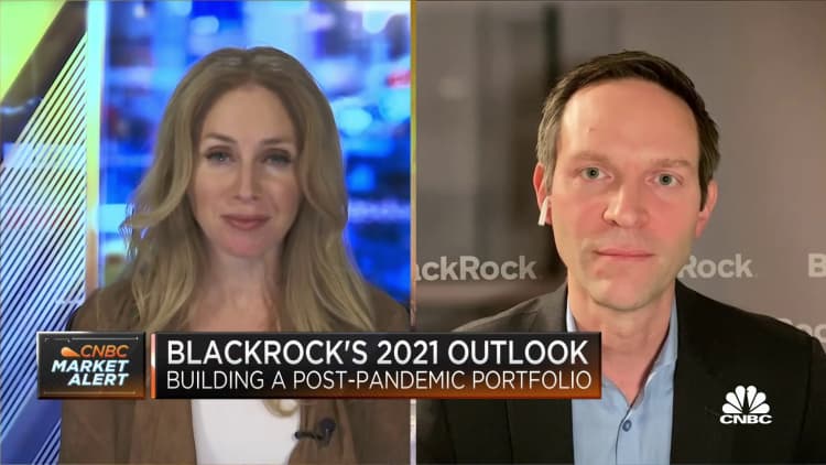 Here's how BlackRock recommends investors navigate the markets in 2021