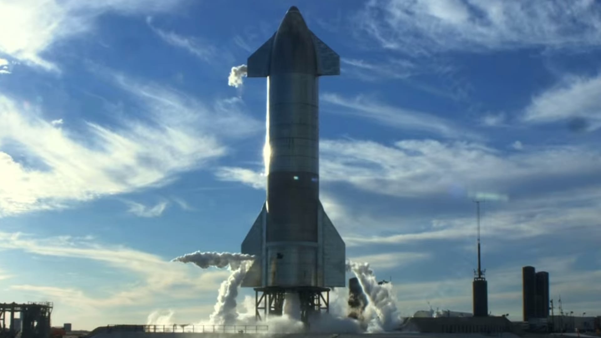 Starship prototype SN8 aborts its liftoff attempt on Dec. 8, 2020.