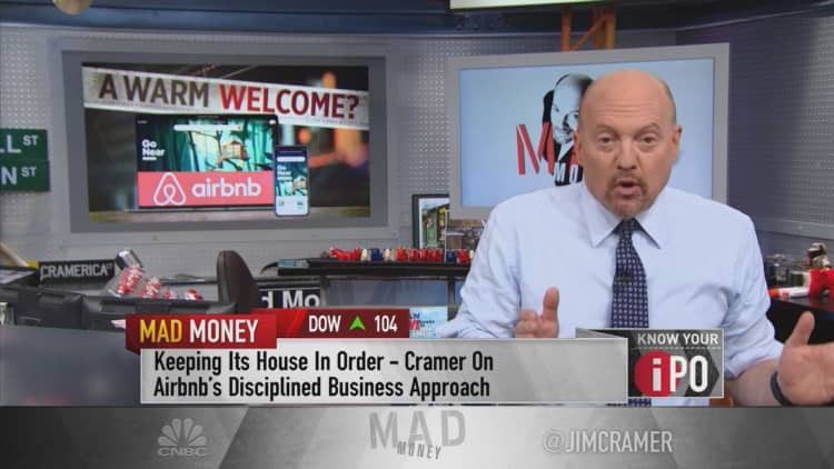 Cramer breaks down Airbnb IPO