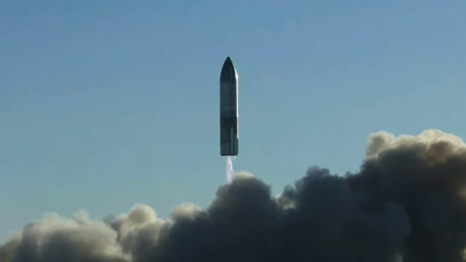 SpaceX's Starship prototype SN8 lifts off.