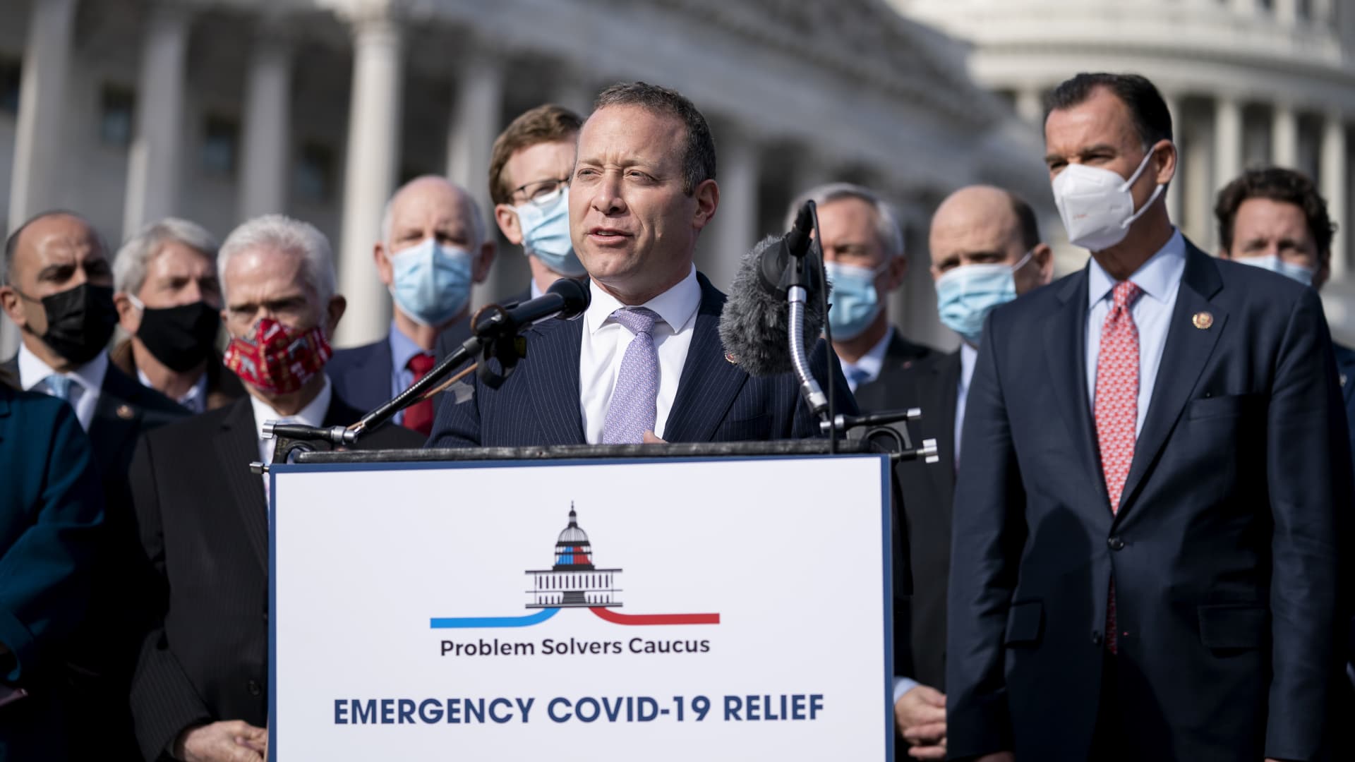 Bipartisan group releases Covid relief bill as Congress faces pressure to send help