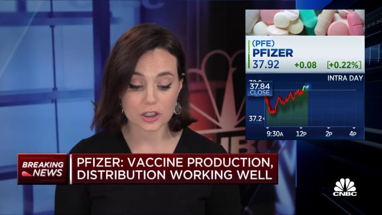 Pfizer says it's not having problems with vaccine distribution