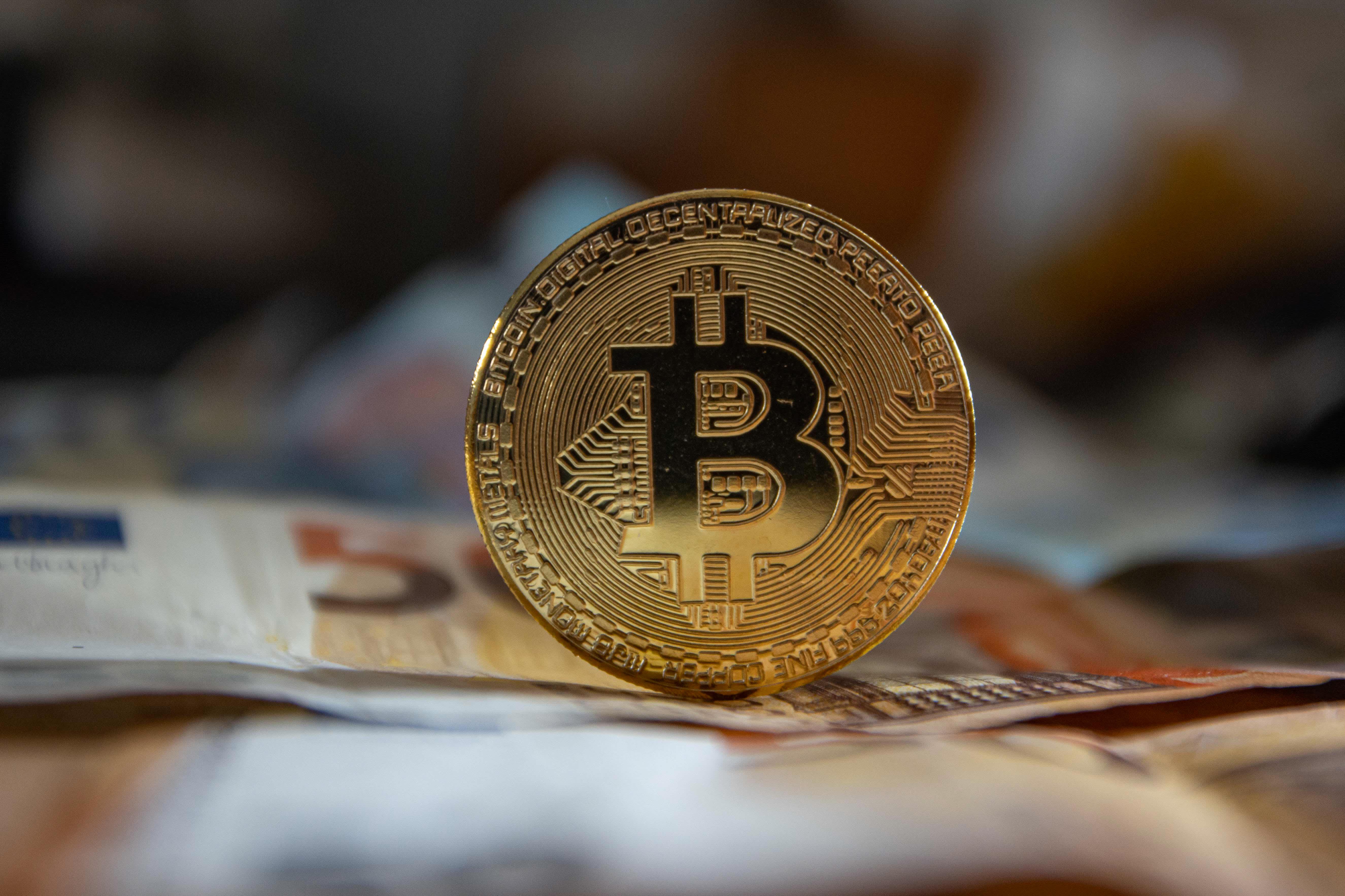 Bitcoin price falls as record rally loses momentum