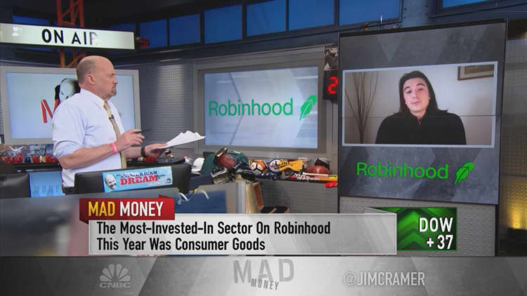 Robinhood CEO on launching customer insights, discusses SEC settlement