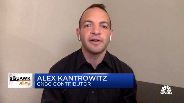 Alex Kantrowitz on report that Apple is targeting car production by 2024