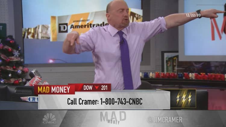 Cramer's lightning round: 'I think General Motors is radically undervalued'