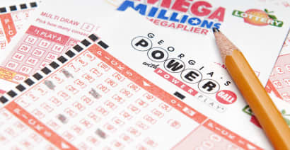 Powerball, Mega Millions jackpots are above $400 million. What to do if you win