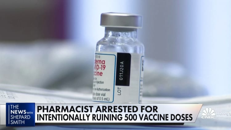 Pharmacist arrested for intentionally ruining 500 vaccine doses