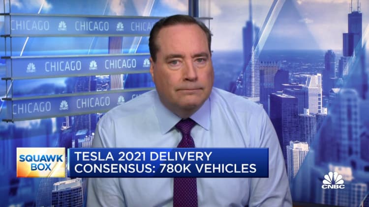 Tesla fell 450 vehicles short of sales target in 2020