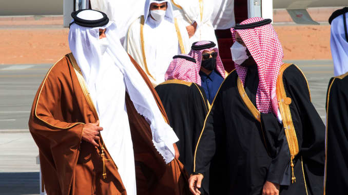 Saudi Arabia's Crown Prince Mohammed bin Salman welcomes Qatar's Emir Sheikh Tamim bin Hamad al-Thani upon his arrival to attend the Gulf Cooperation Council's (GCC) 41st Summit in Al-Ula, Saudi Arabia January 5, 2021.